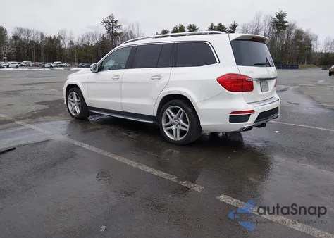 2015 Mercedes-Benz Gl 550 4Matic z USA, uszkodzony, nr VIN 4JGDF7DE6FA445632